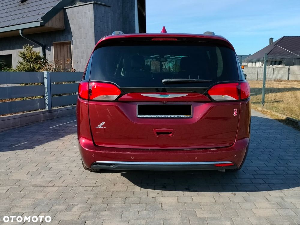 Chrysler Pacifica - 9