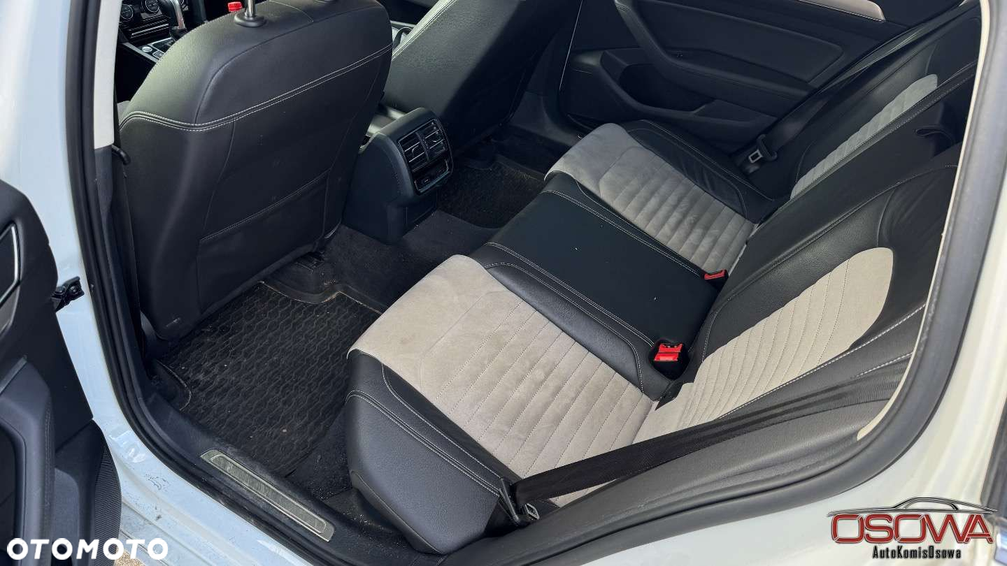 Volkswagen Passat - 15