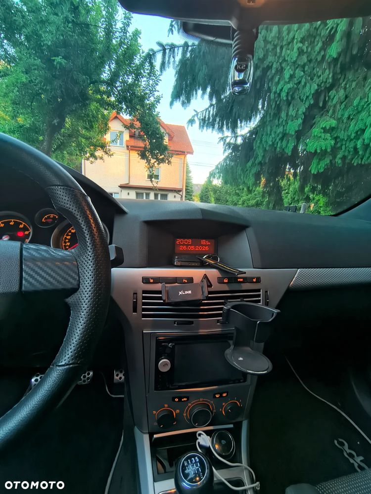 Opel Astra 2.0 T OPC - 12