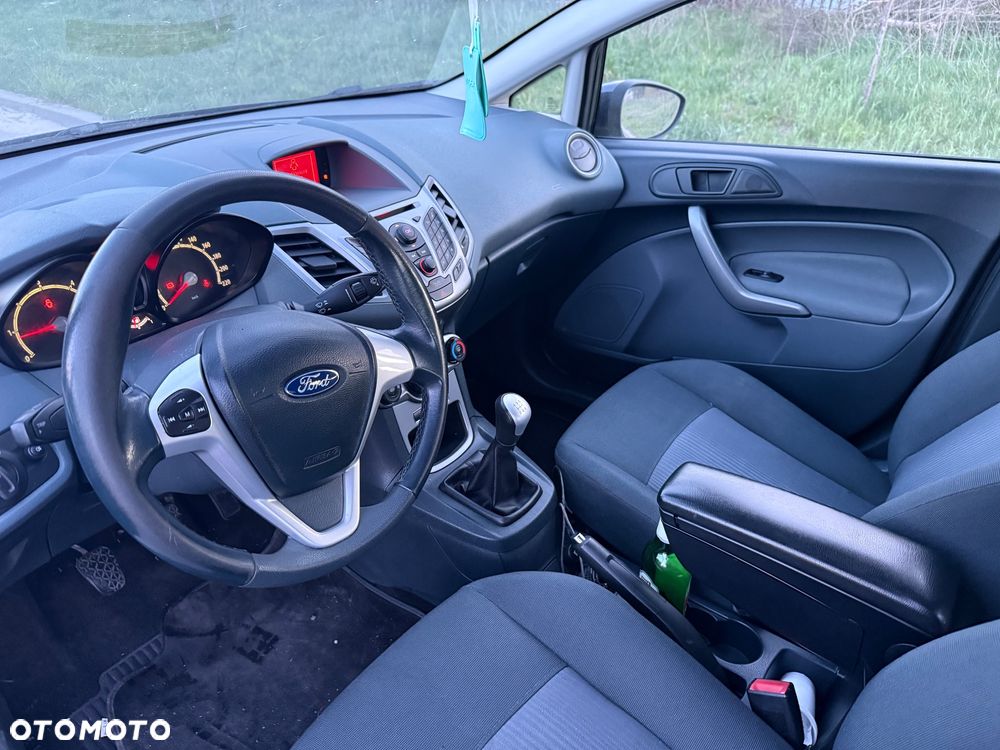 Ford Fiesta 1.6 TDCi Champions Edition - 8
