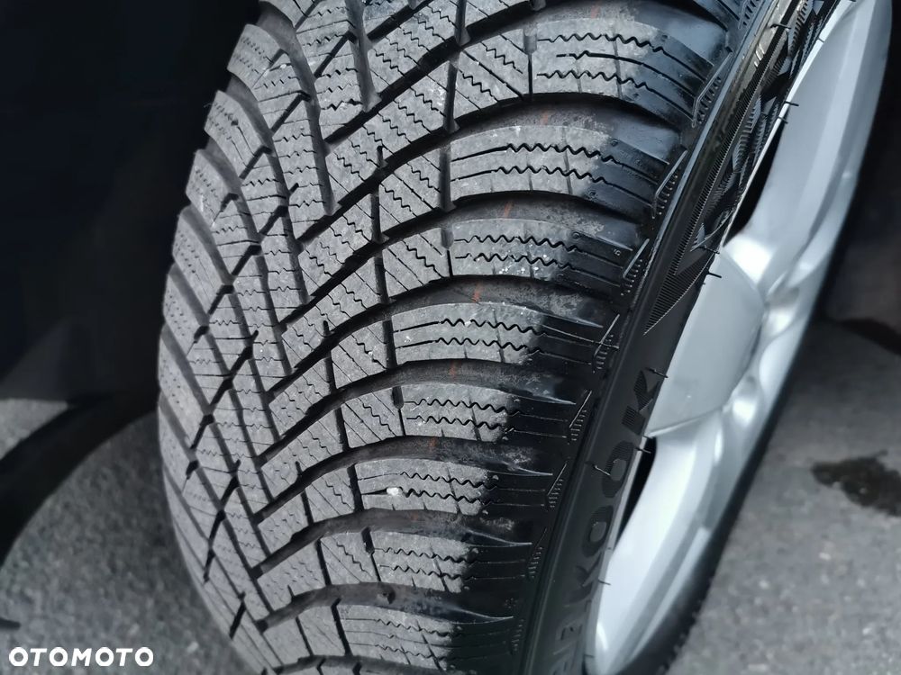 Volkswagen Golf 1.6 Trendline DSG - 37