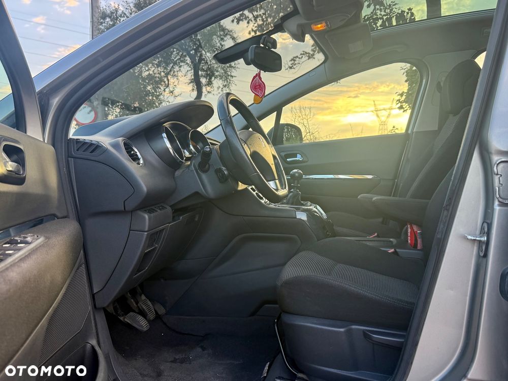 Peugeot 5008 1.6 HDi Premium - 13