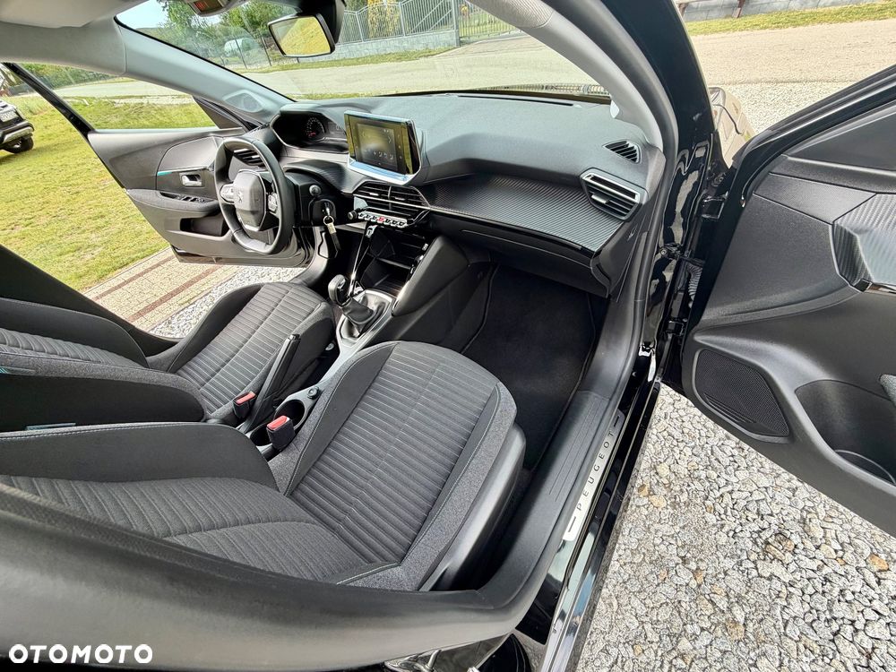 Peugeot 208 - 7