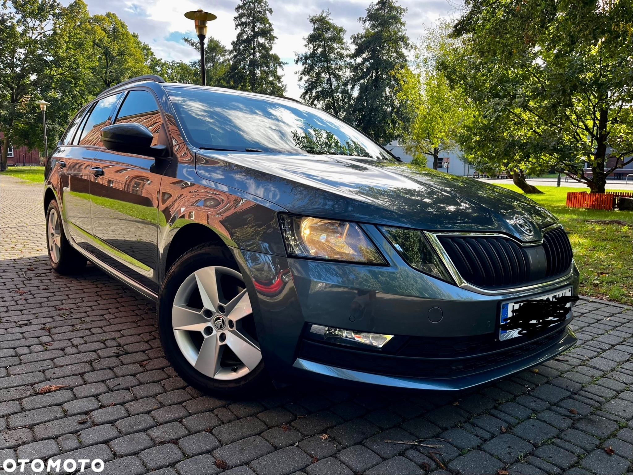 Skoda Octavia 2.0 TDI 4x4 Ambition DSG - 2
