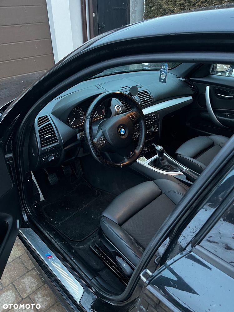 BMW Seria 1 118d Sport Line - 33