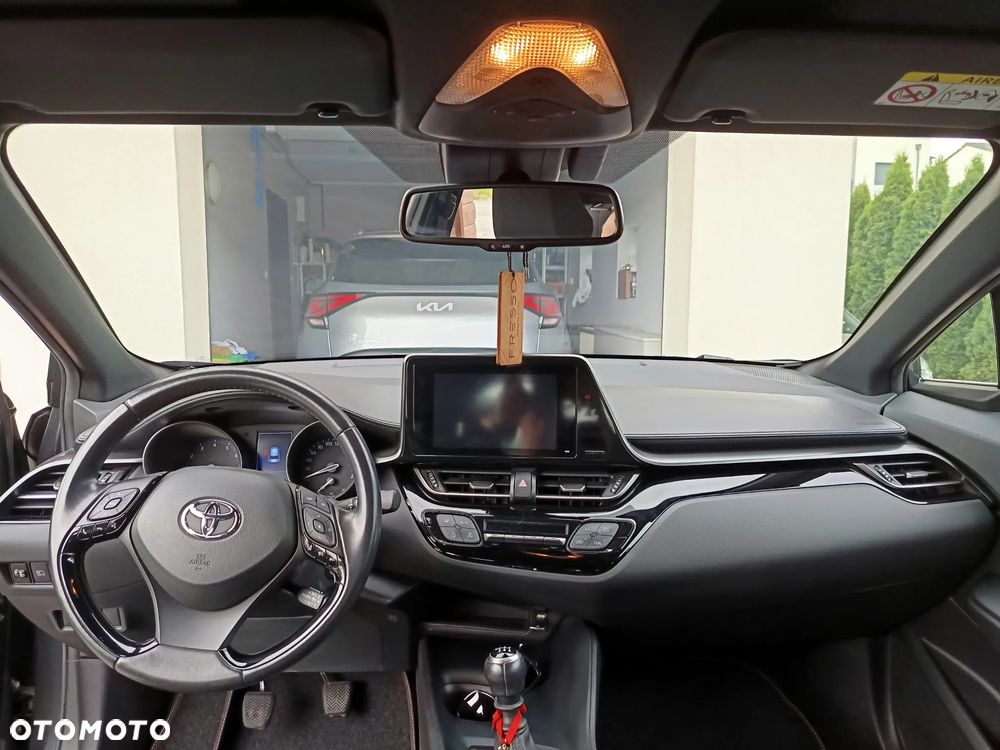 Toyota C-HR - 15