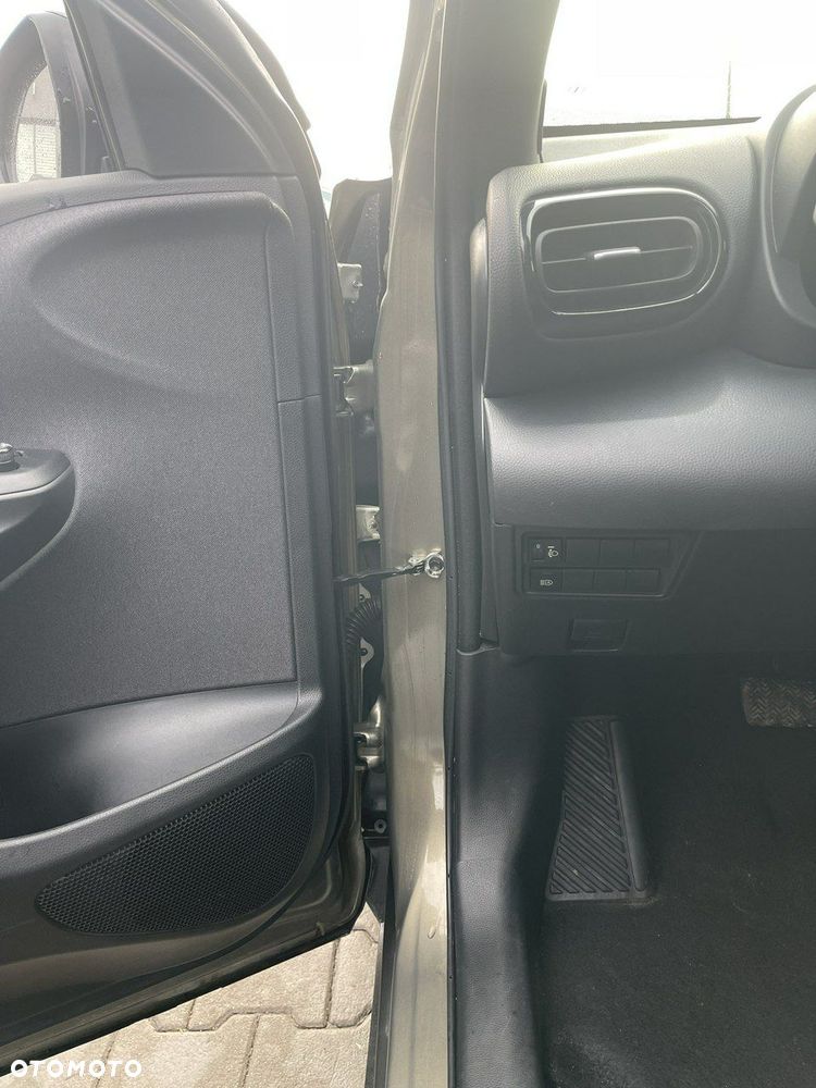 Toyota Yaris Cross Hybrid 1.5 Comfort AWD - 7