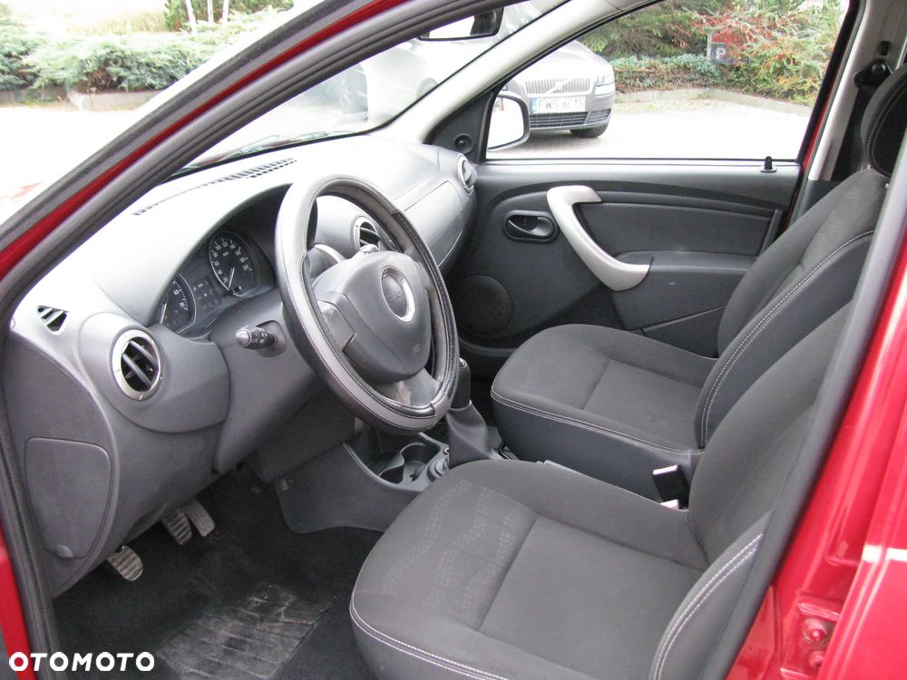 Dacia Sandero - 5