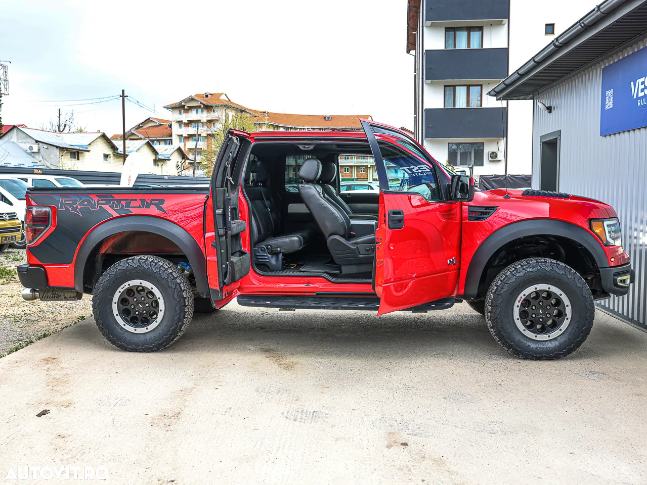Ford Raptor - 12