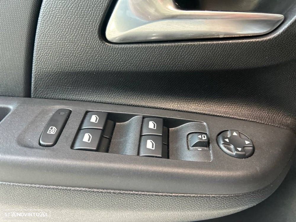 Opel Corsa 1.2 T Edition - 22