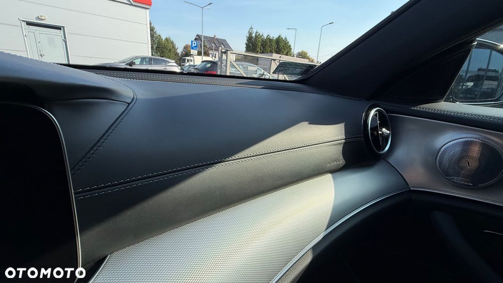 Mercedes-Benz Klasa E AMG 63 4-Matic+ - 22