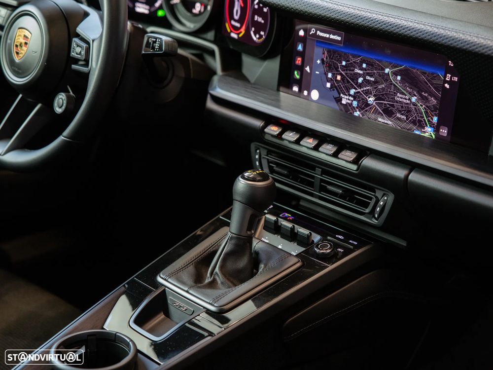 Porsche 911 (992) GT3 PDK Touring Pack - 32