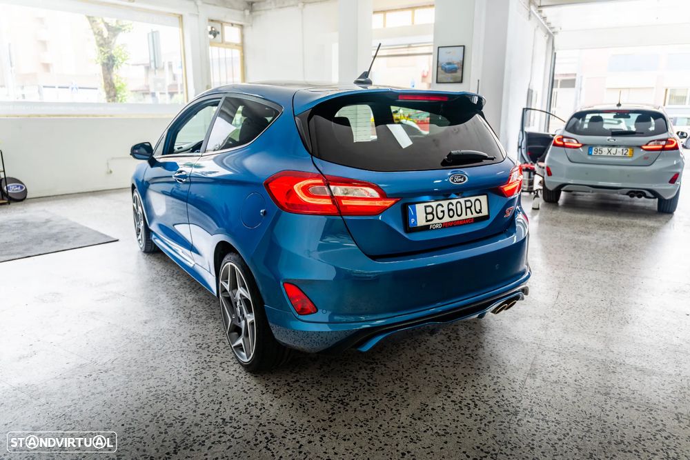 Ford Fiesta 1.5 EcoBoost S&S ST X - 9
