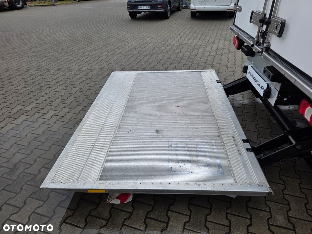 Iveco 50C18 Chłodnia Izoterma Winda 1000 kg ! 8EP + Zasilanie 230V Krajowy ! - 17