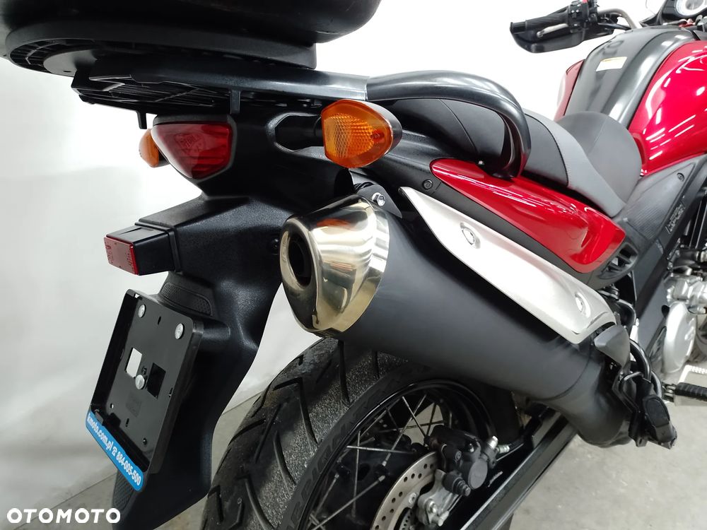 Suzuki V-STROM - 10