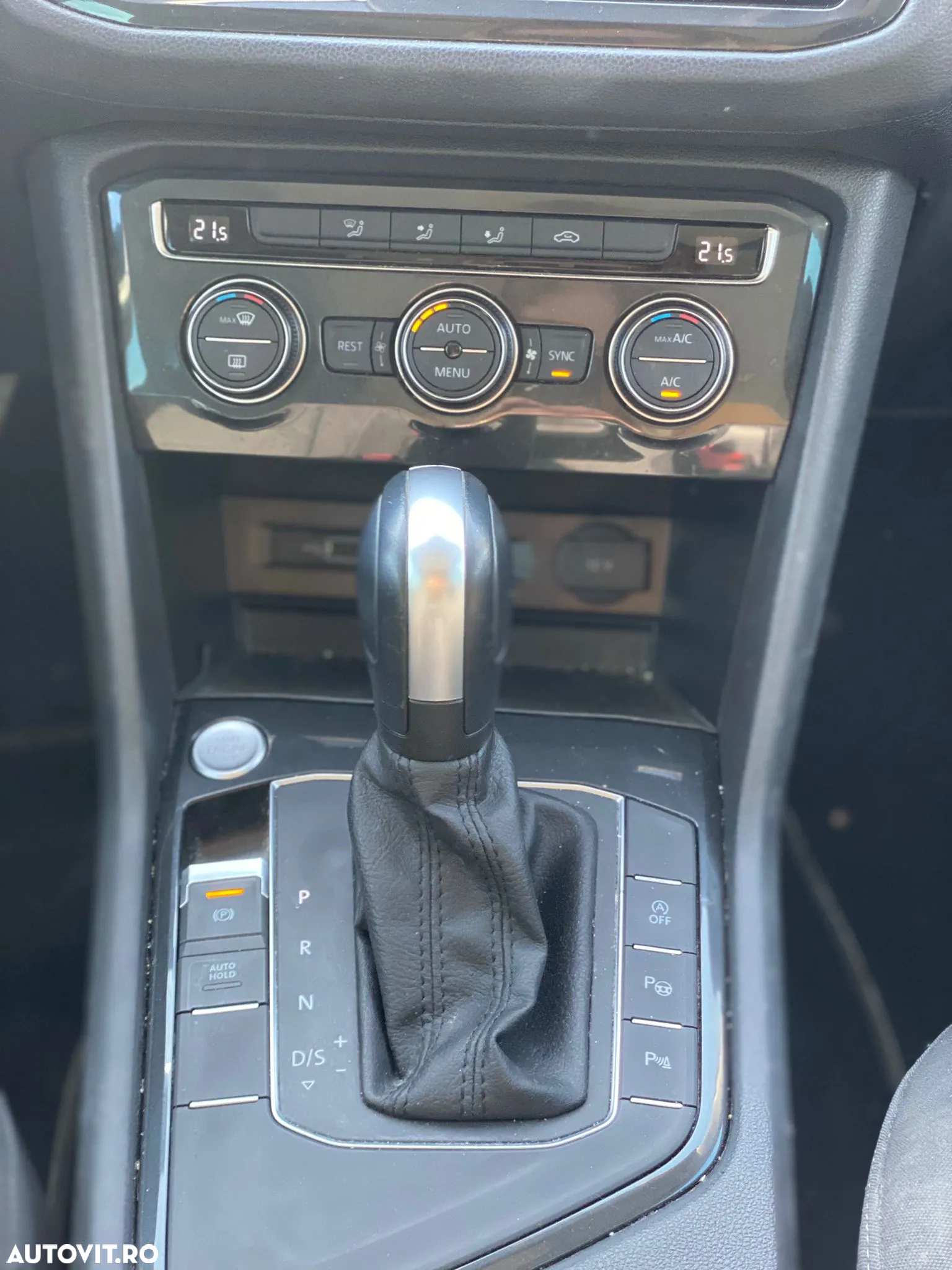 Volkswagen Tiguan - 13
