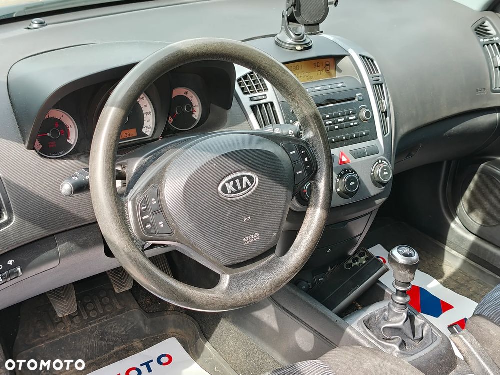 Kia Ceed 1.6 Crdi Comfort + - 6