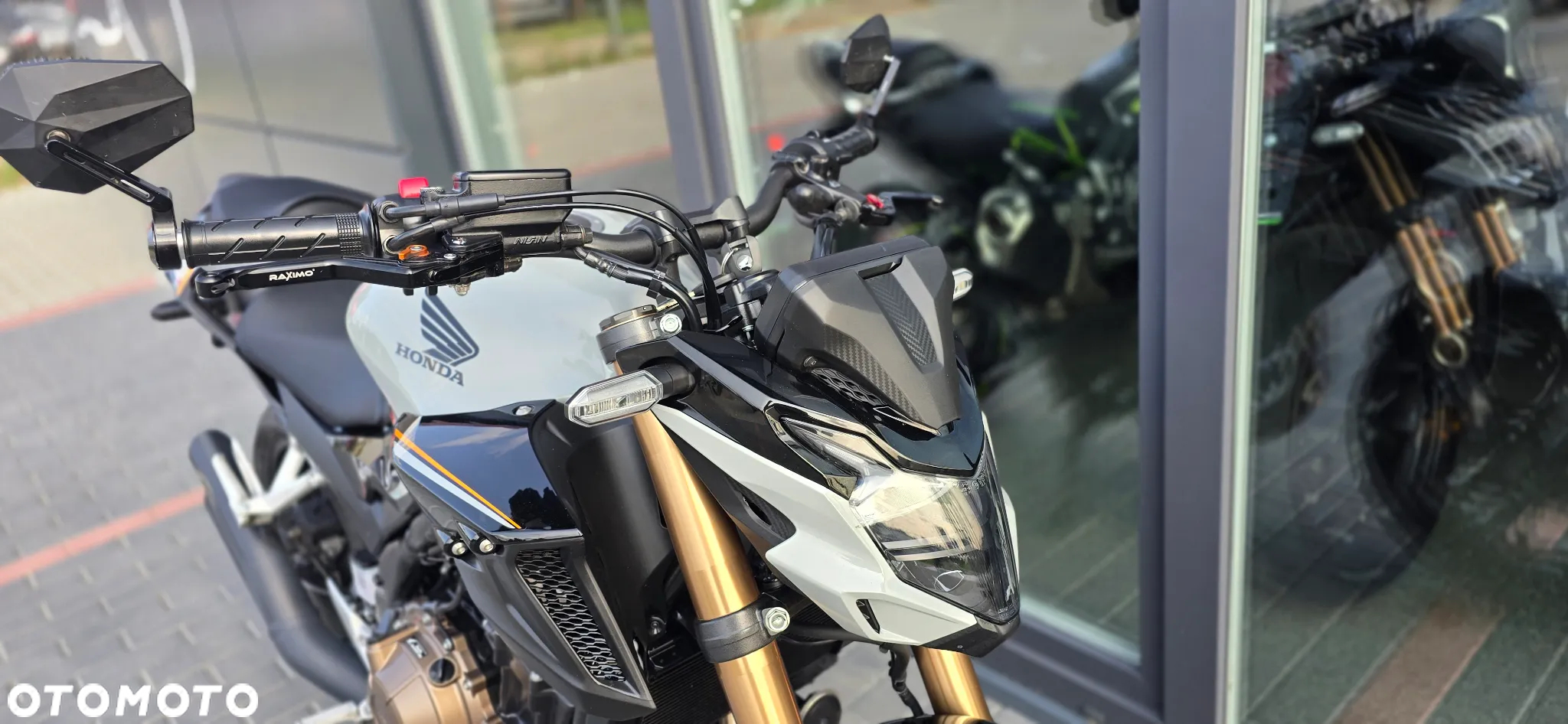 Honda CB - 8