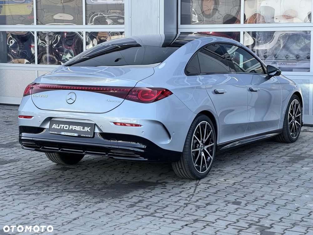 Mercedes-Benz CLA 200 mHEV 4-Matic 8G-DCT - 9