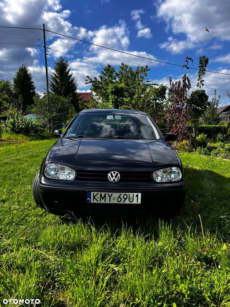 Volkswagen Golf - 5
