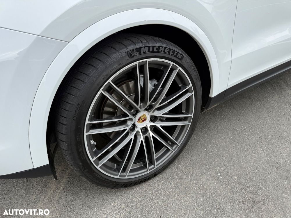 Porsche Cayenne Coupe Standard - 10