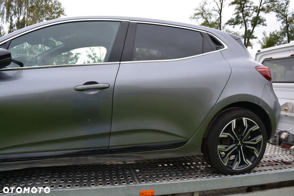 Mitsubishi Colt 1.6 F HEV Instyle - 27