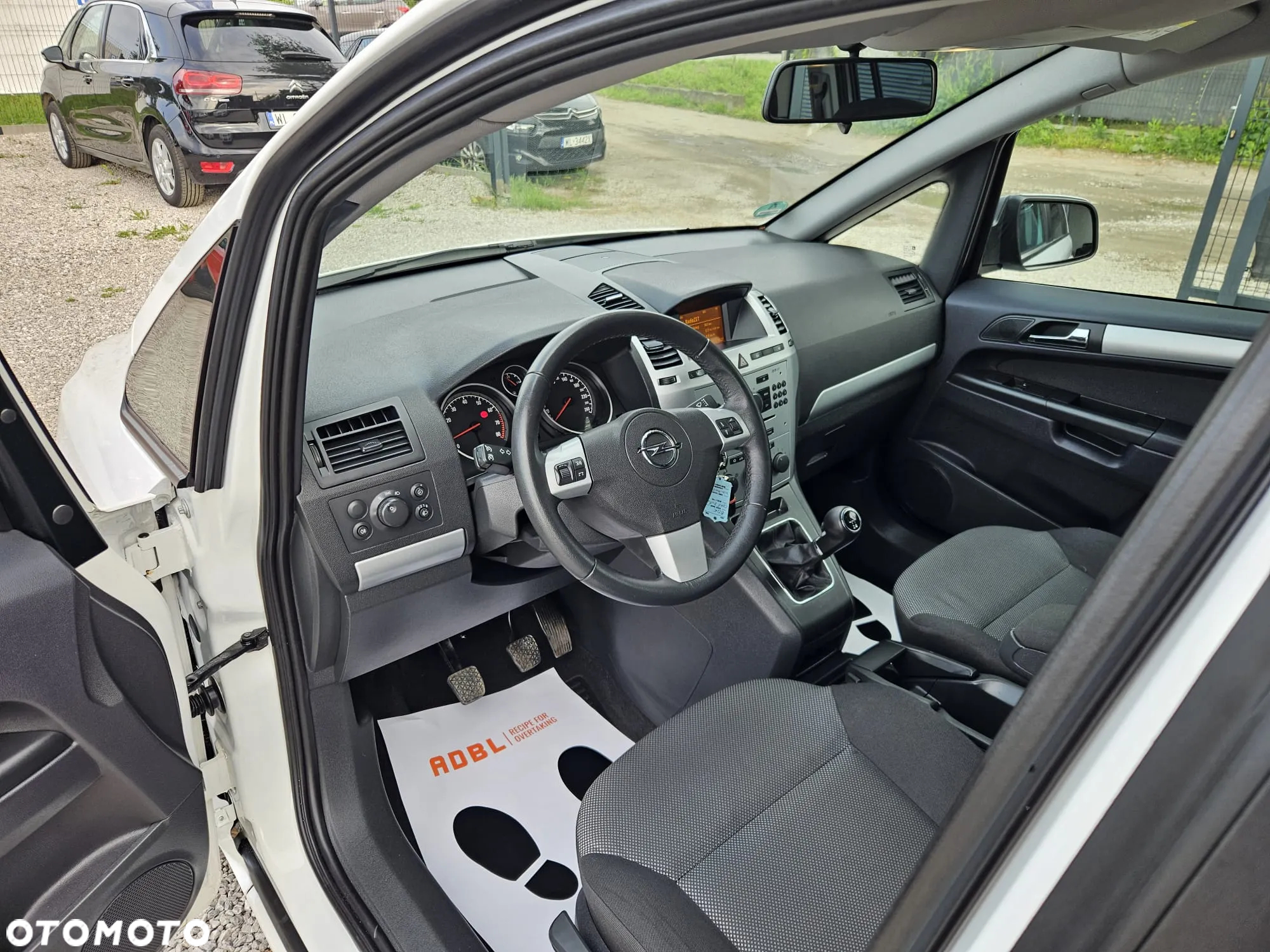 Opel Zafira 1.8 Family Plus - 21