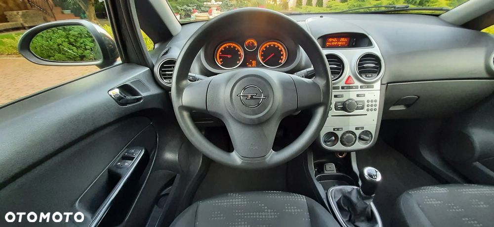 Opel Corsa - 25