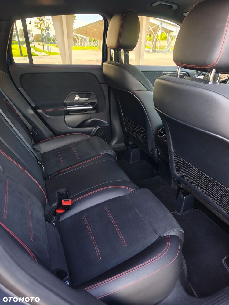 Mercedes-Benz GLA 200 AMG Line - 15