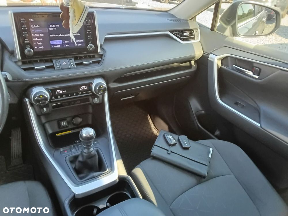 Toyota RAV4 - 15
