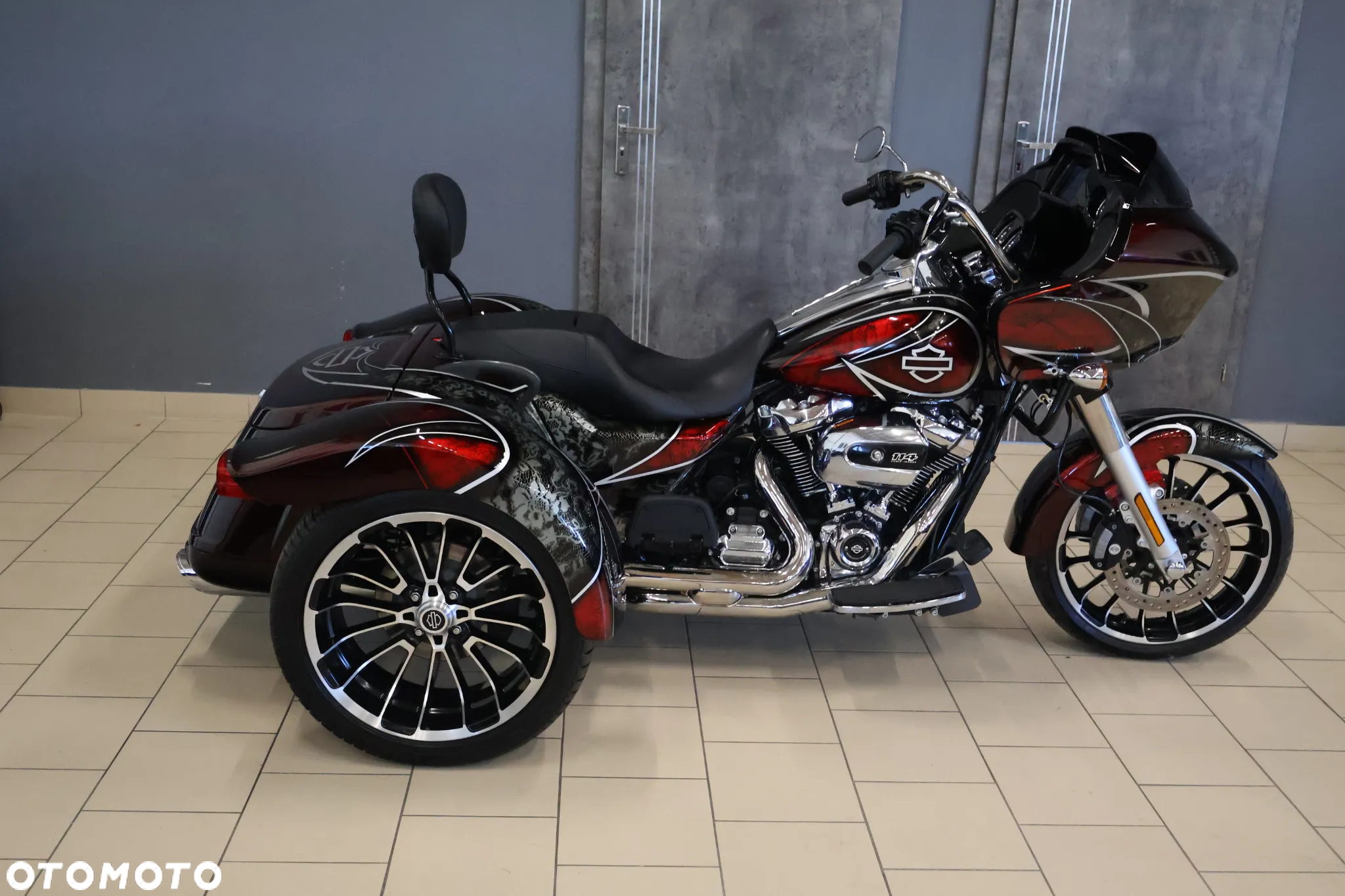 Harley-Davidson Touring Road Glide - 2