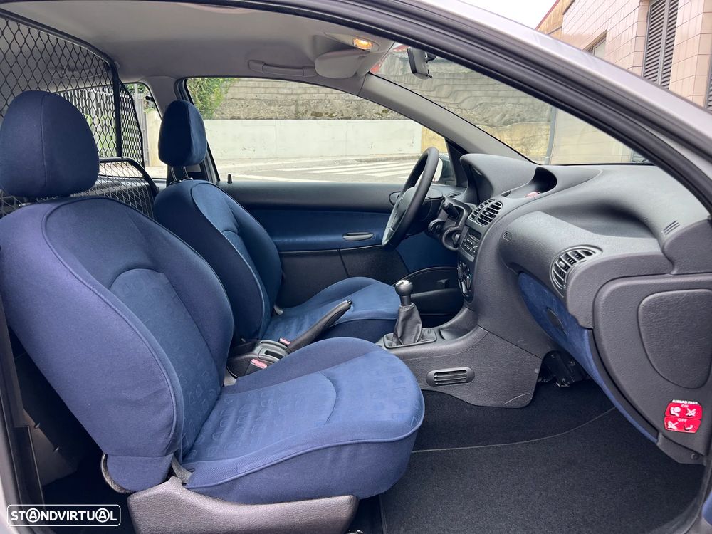 Peugeot 206 1.4 HDI VAN - UM PROPRIETÁRIO - TODAS AS REVISÕES NA MARCA - 13