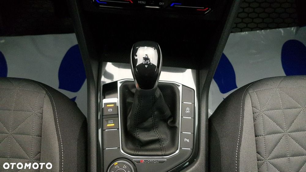 Volkswagen Tiguan - 27