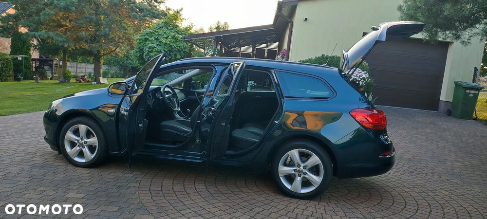 Opel Astra 1.6 Color Edition - 11