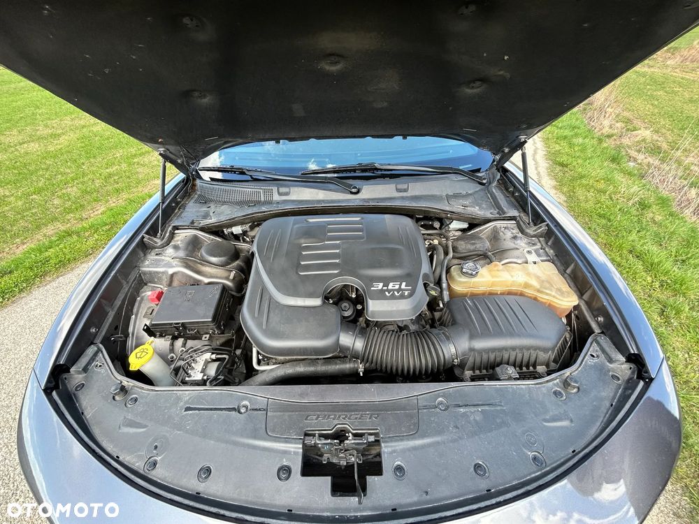 Dodge Charger 3.6 GT - 10