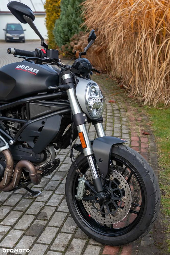 Ducati Monster - 23