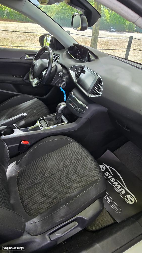 Peugeot 308 1.6 BlueHDi Allure EAT6 - 8
