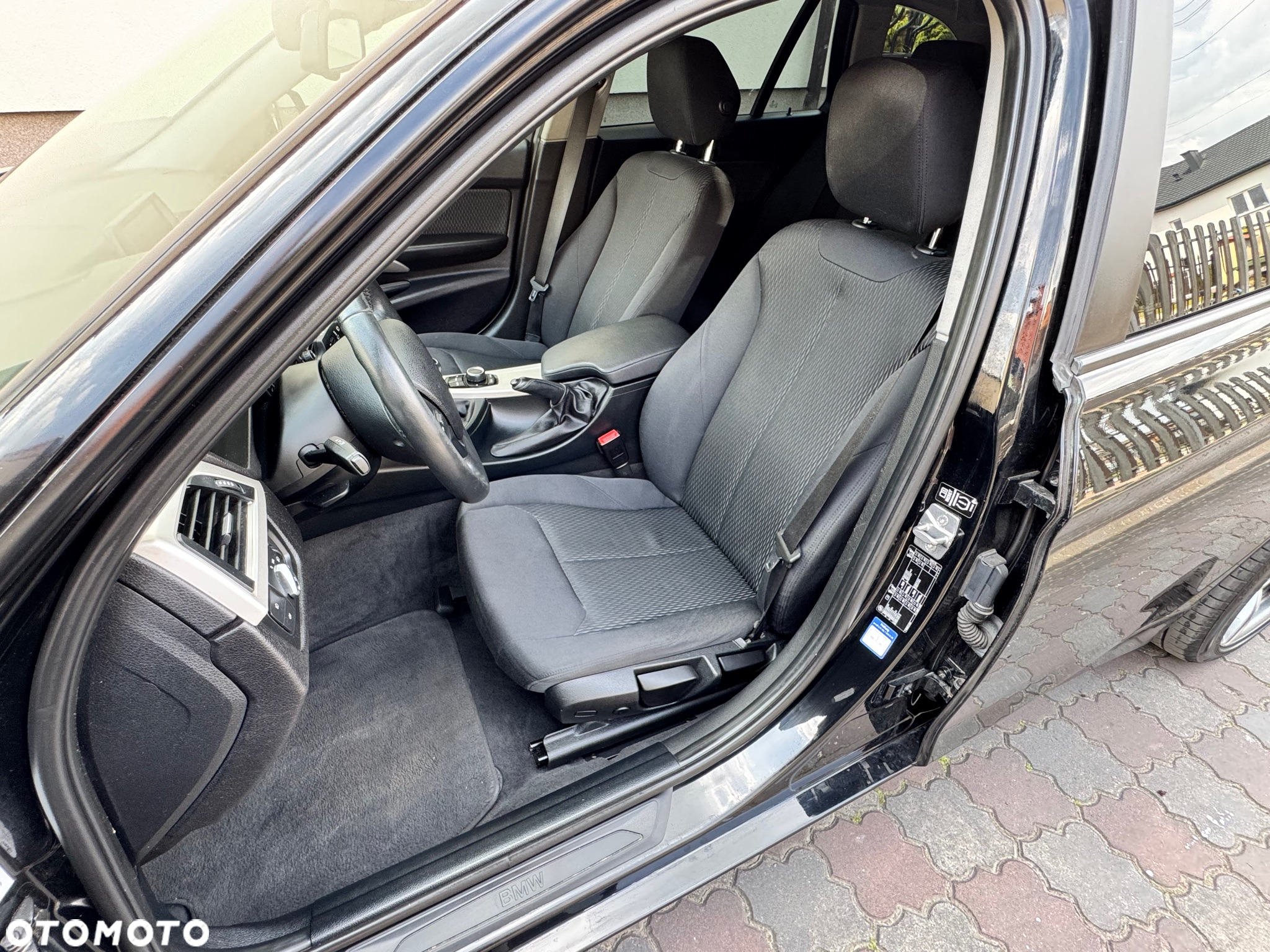 BMW Seria 3 318d Luxury Line - 10