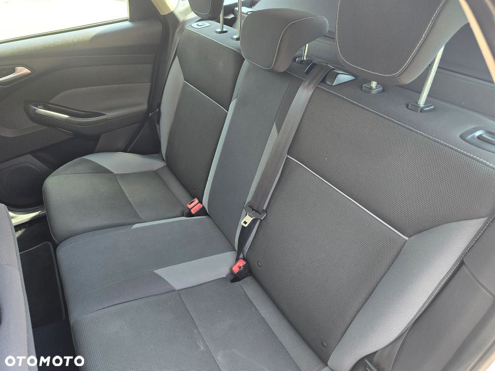 Ford Focus - 13