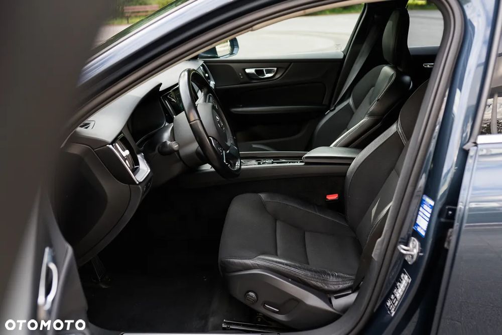 Volvo V60 D3 Momentum Pro - 13