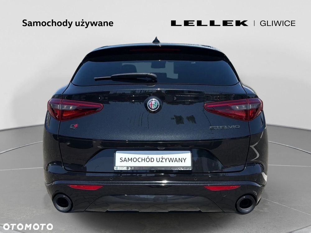 Alfa Romeo Stelvio 2.0 Turbo Veloce Q4 - 6