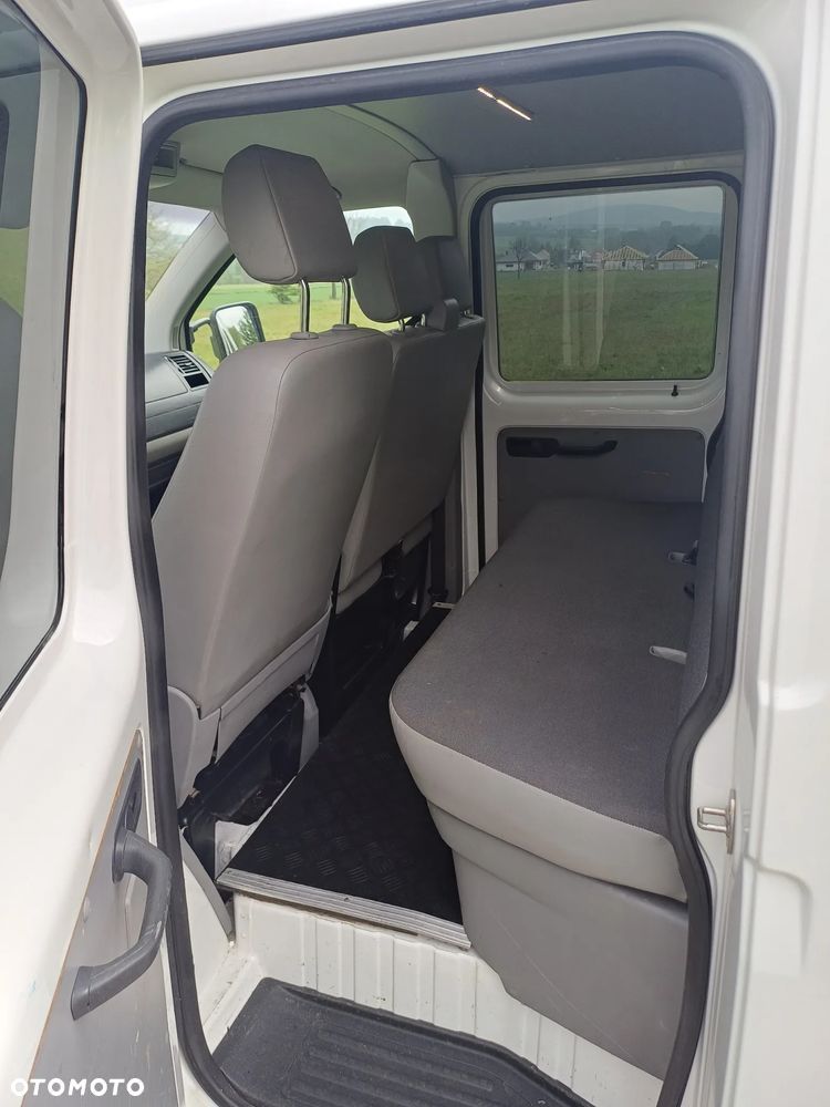 Volkswagen Transporter - 22