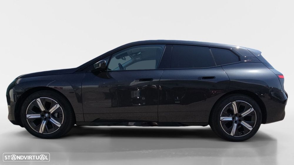 BMW iX xDrive 45 - 7