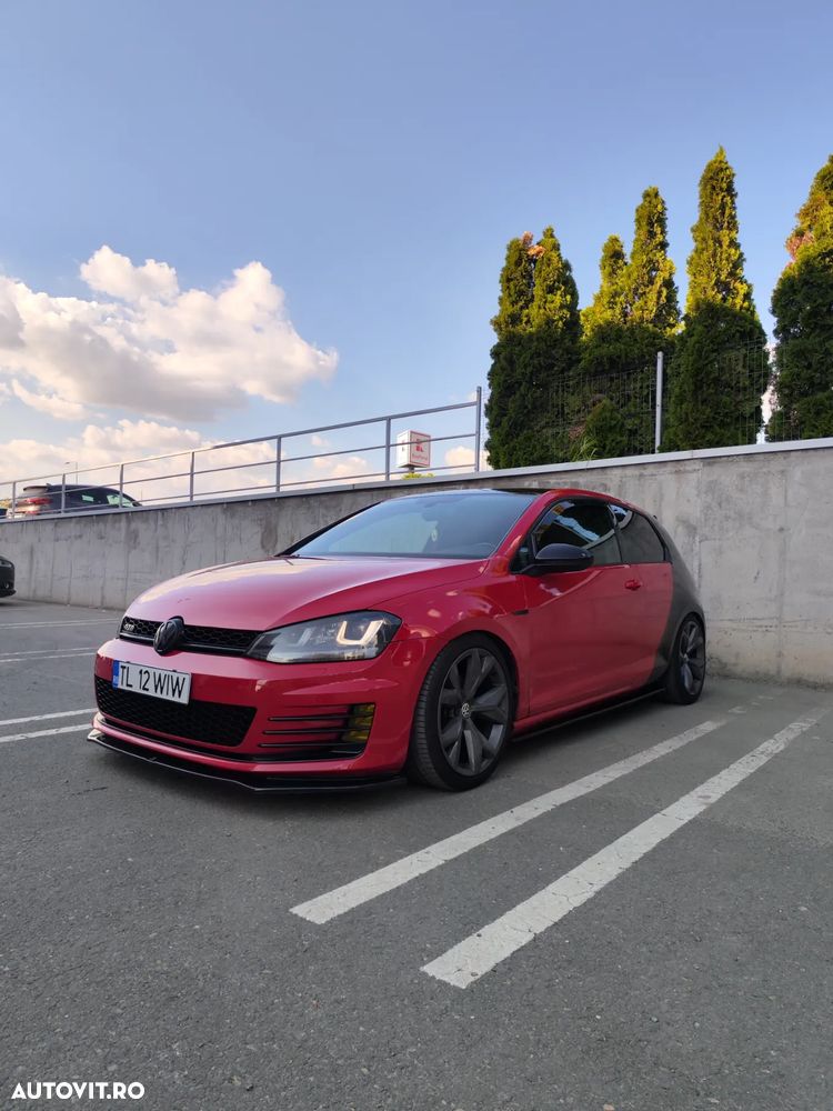 Volkswagen Golf Cabrio 2.0 TDI BlueMotion Technology Lounge - 1