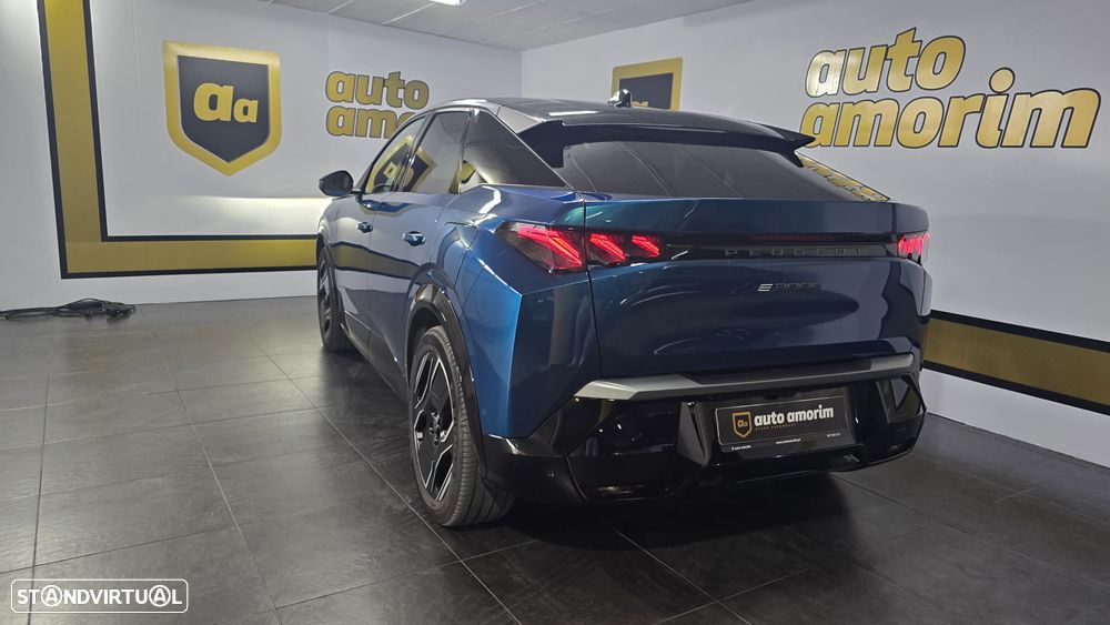 Peugeot E-3008 GT - 8