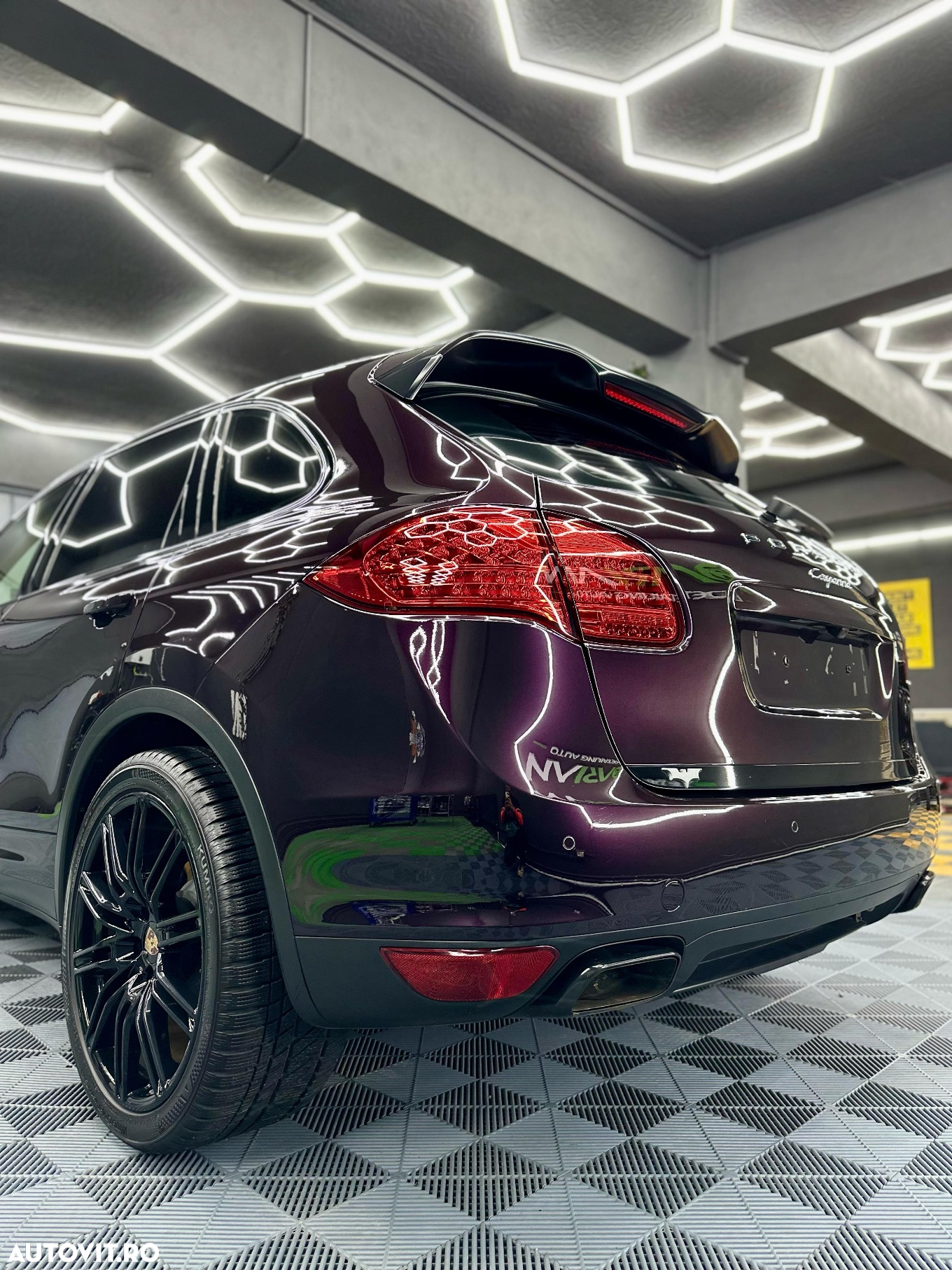 Porsche Cayenne - 5