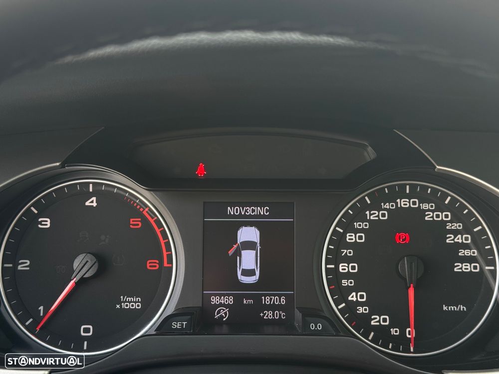Audi A4 2.0 TDI DPF quattro Attraction - 10