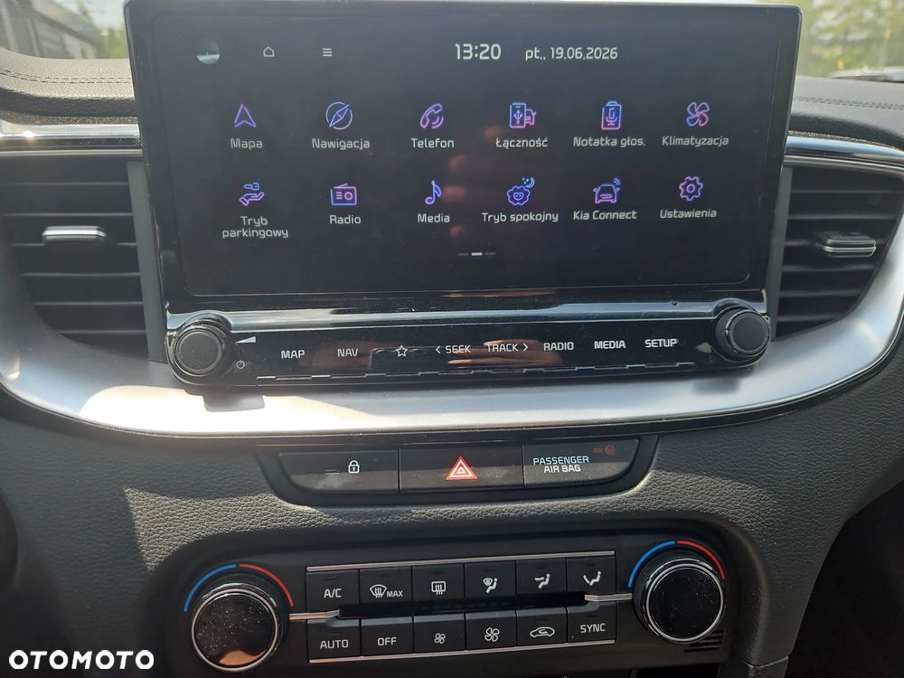 Kia Ceed 1.5 T-GDI Tribute DCT - 11