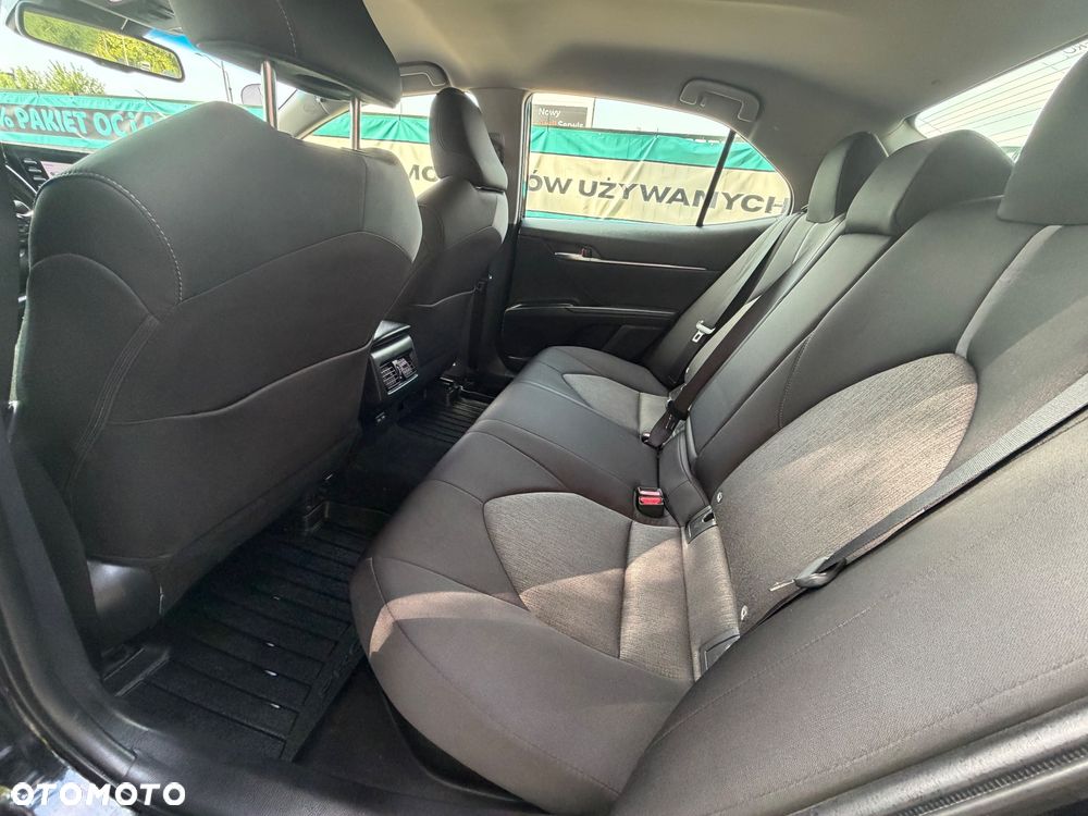 Toyota Camry 2.5 Hybrid Comfort CVT - 23