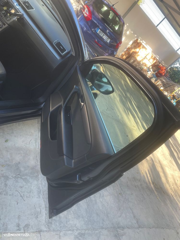 VW Passat Variant 1.6 TDI BlueMotion Comfortline - 27